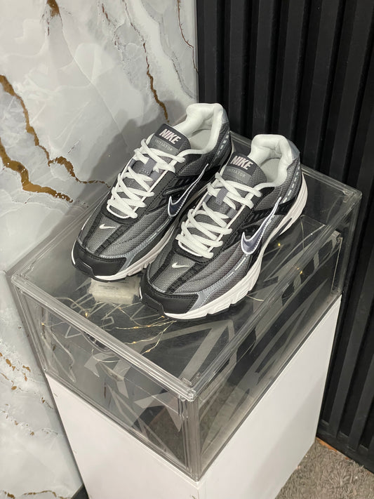 Nike Initiator