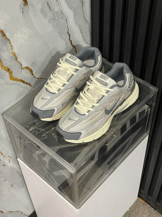 Nike Initiator