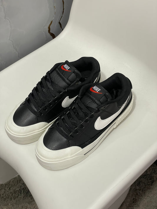 Nike Court Legacy