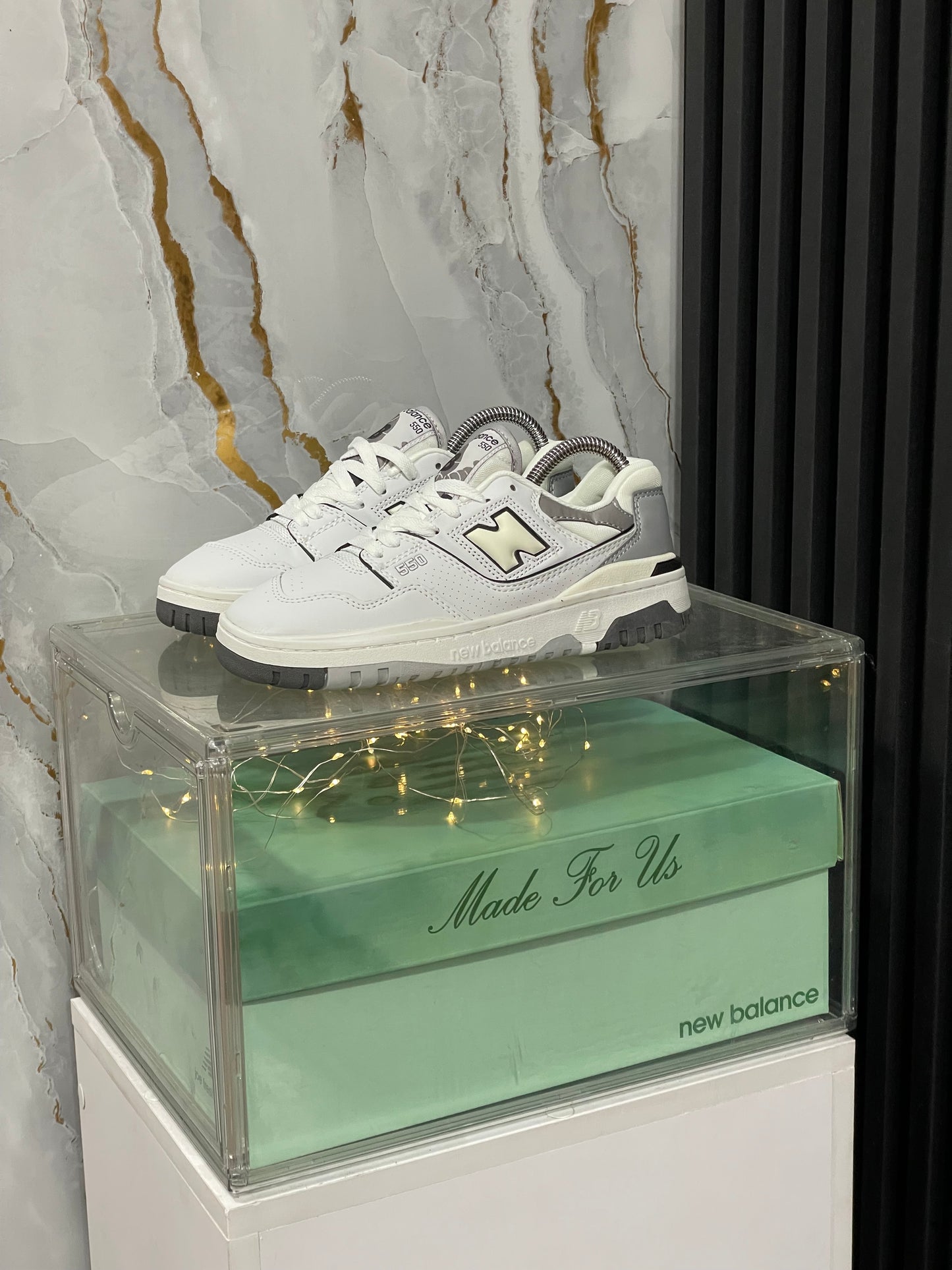 New Balance 550