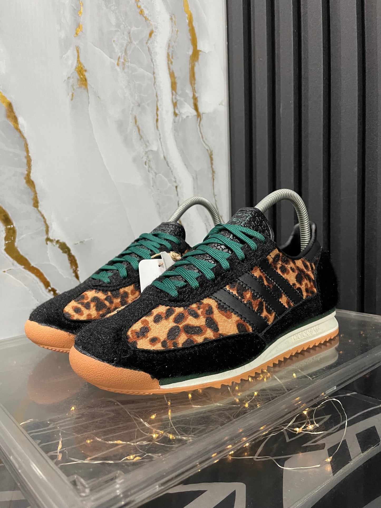 Adidas SL