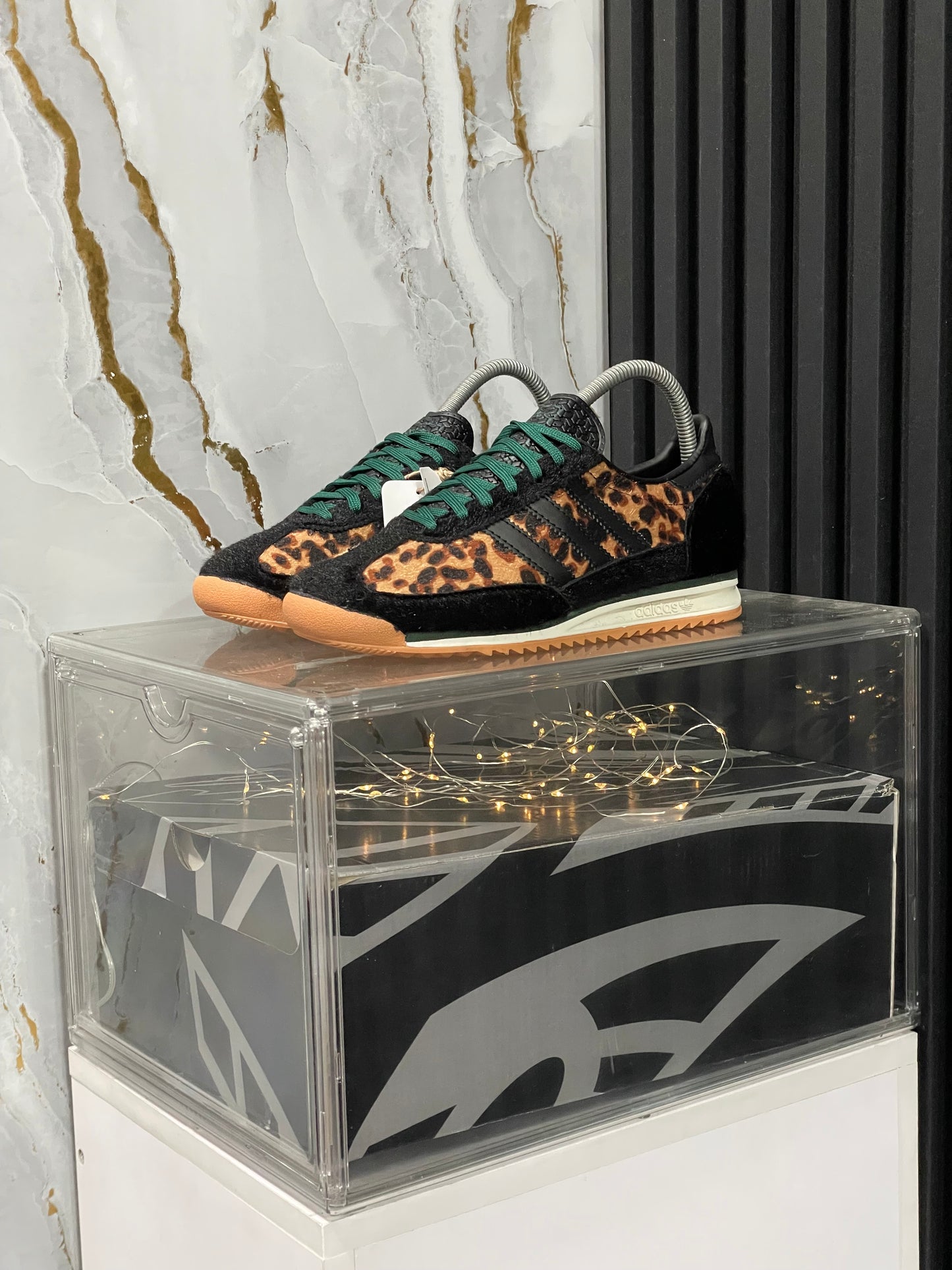 Adidas SL