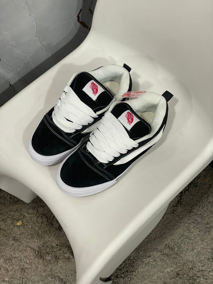 Vans KNU