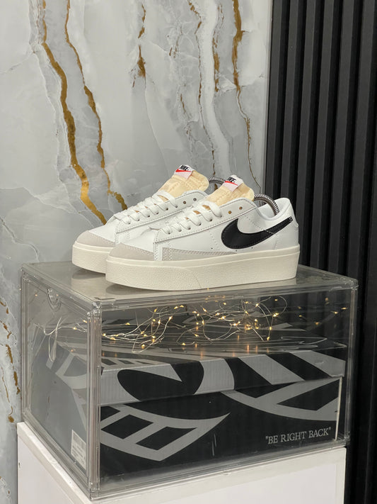 Nike Blazer Low Plataforma