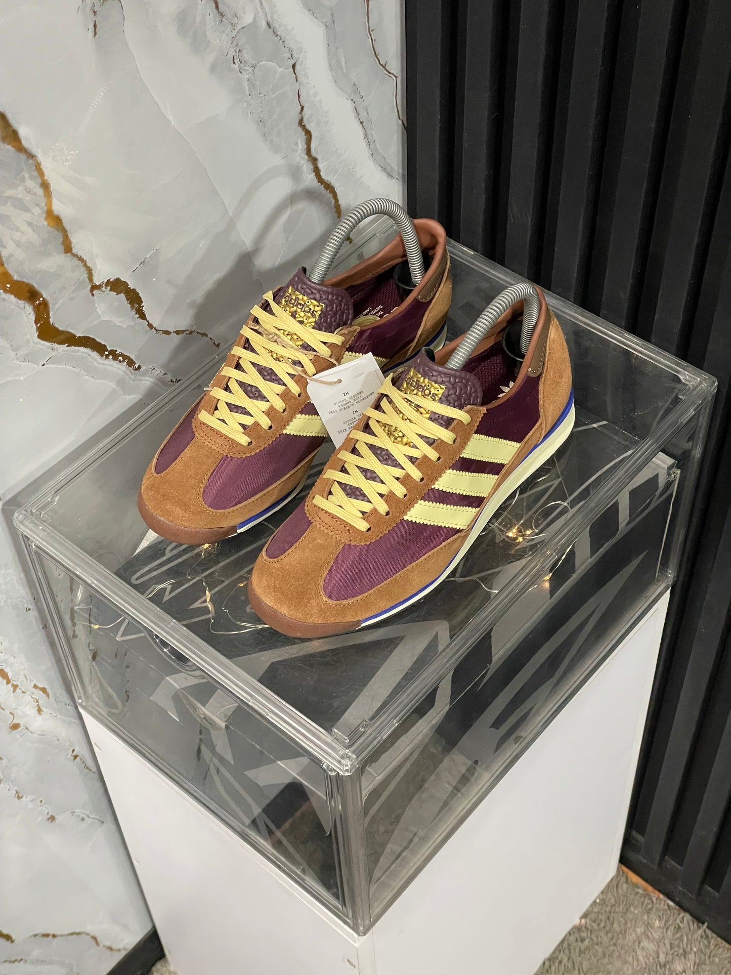 Adidas SL