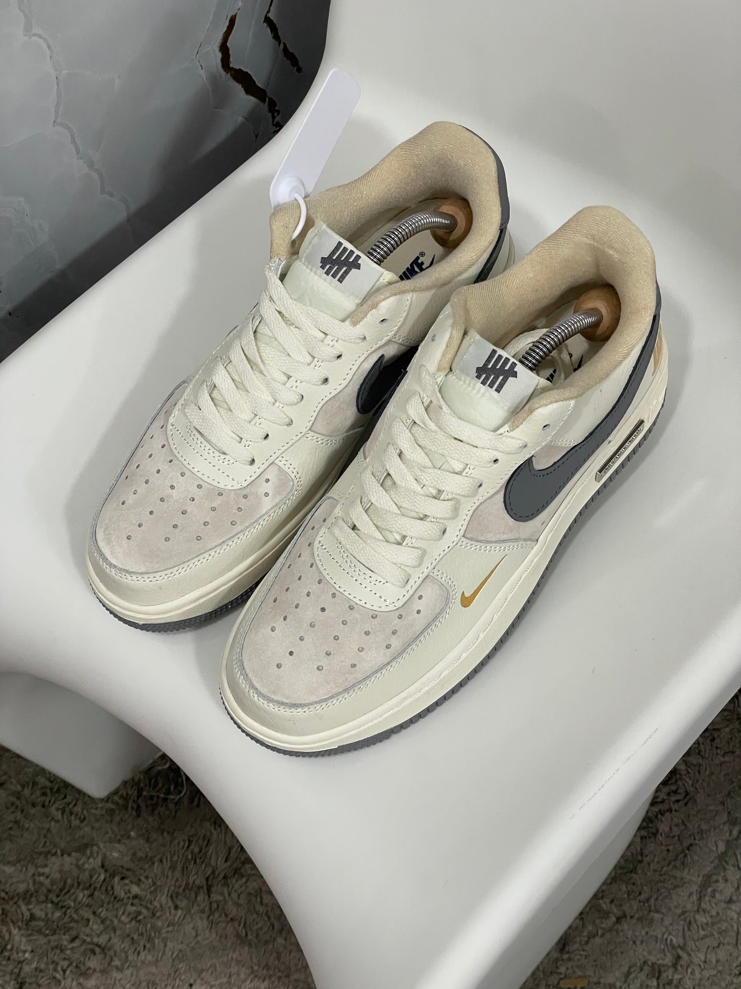 Nike AF1 UNDEFEATED