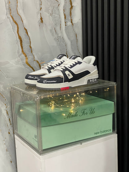 Louis Vuitton Trainer EUR 44