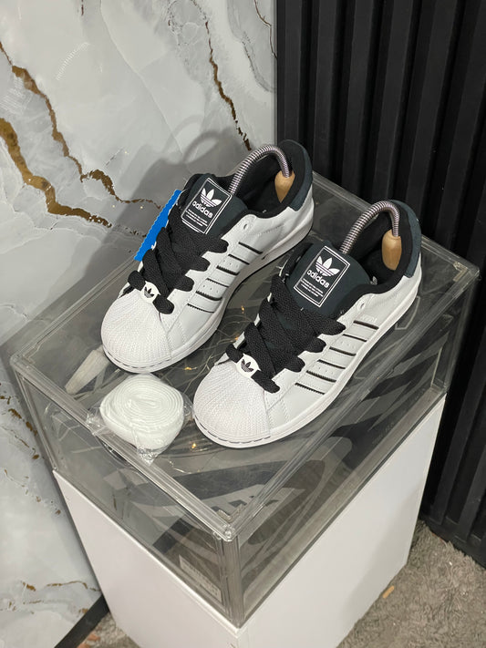 Adidas Superstar