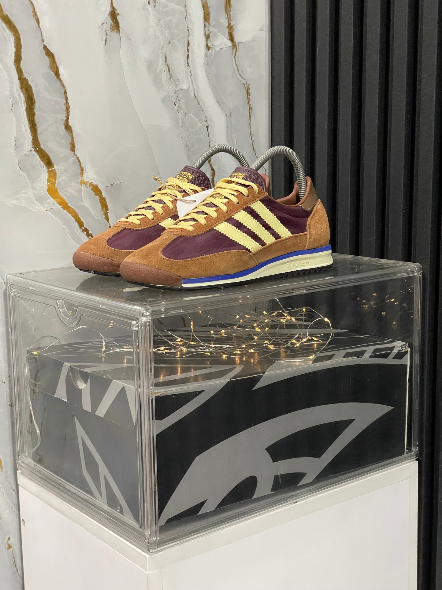 Adidas SL