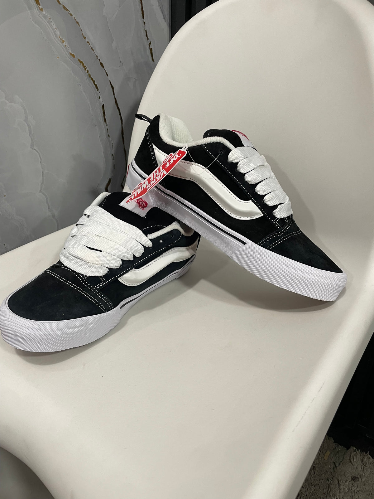Vans KNU