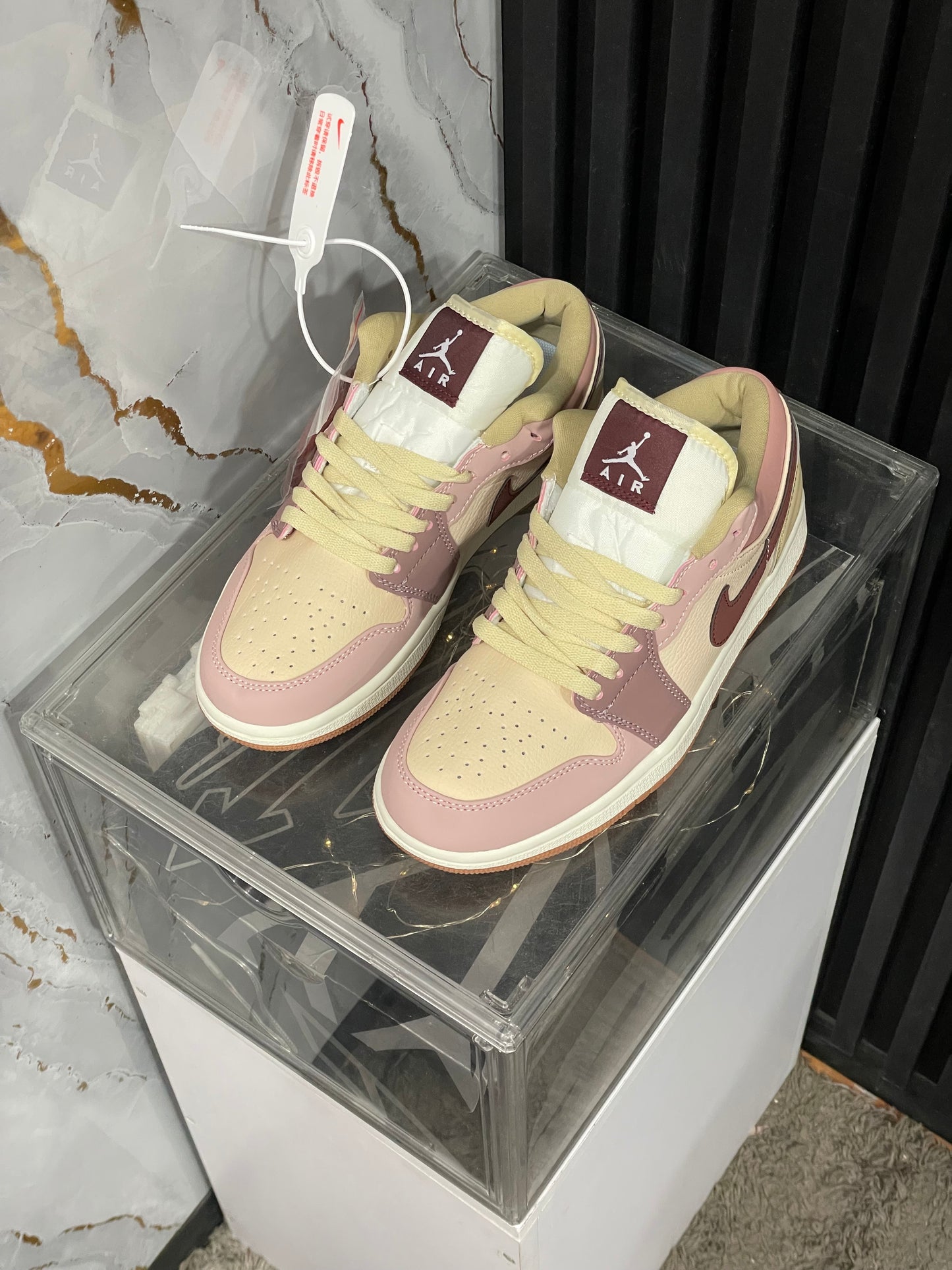 Jordan 1 Low