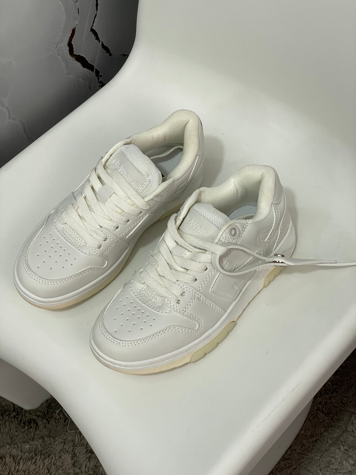 Off-White EUR 36