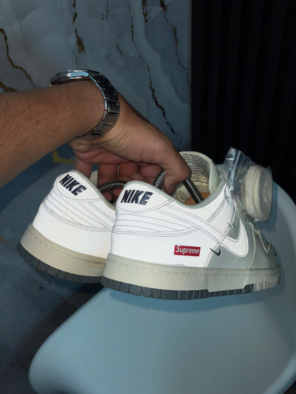 Nike Dunk SUPREME